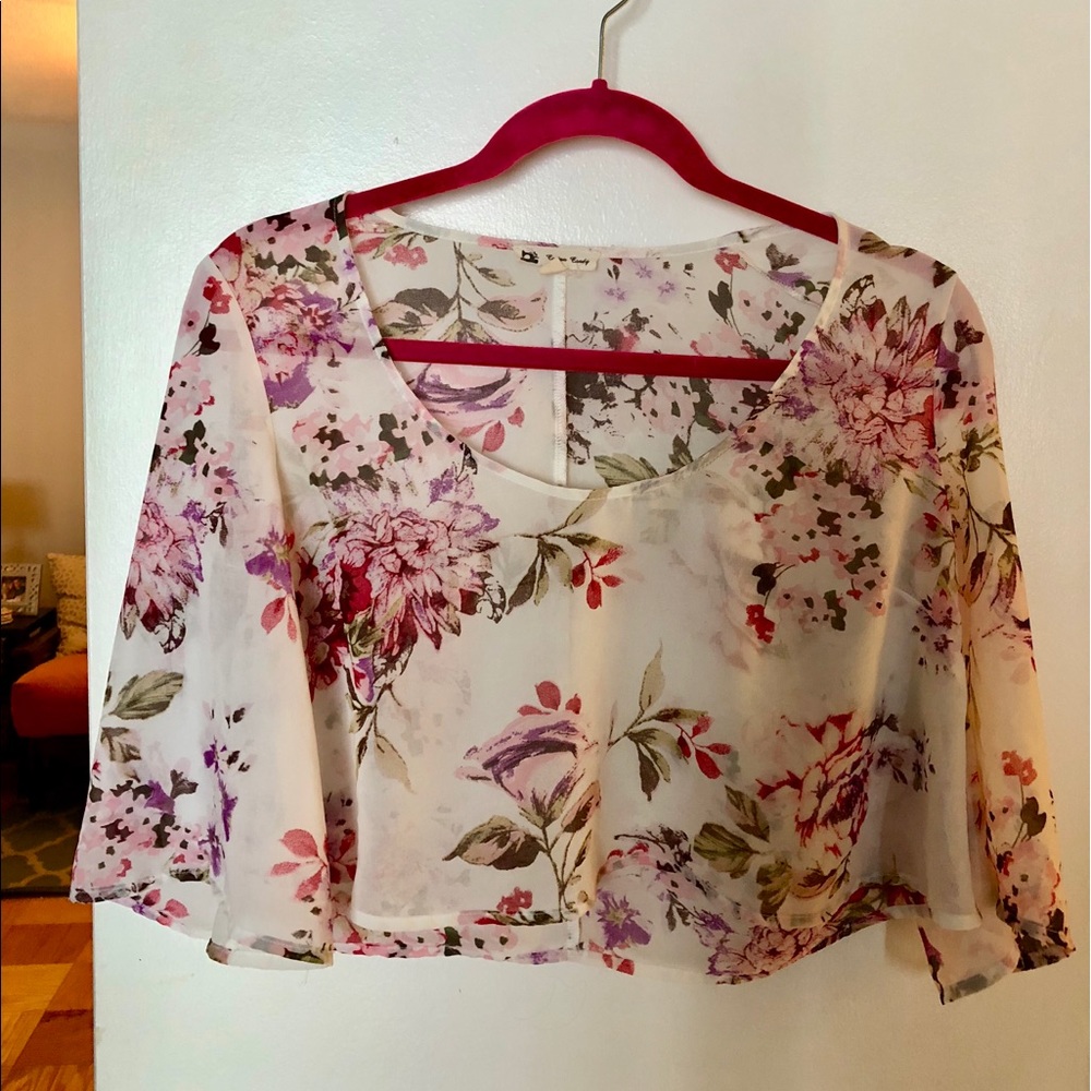 Floral short sleeve crop top size M